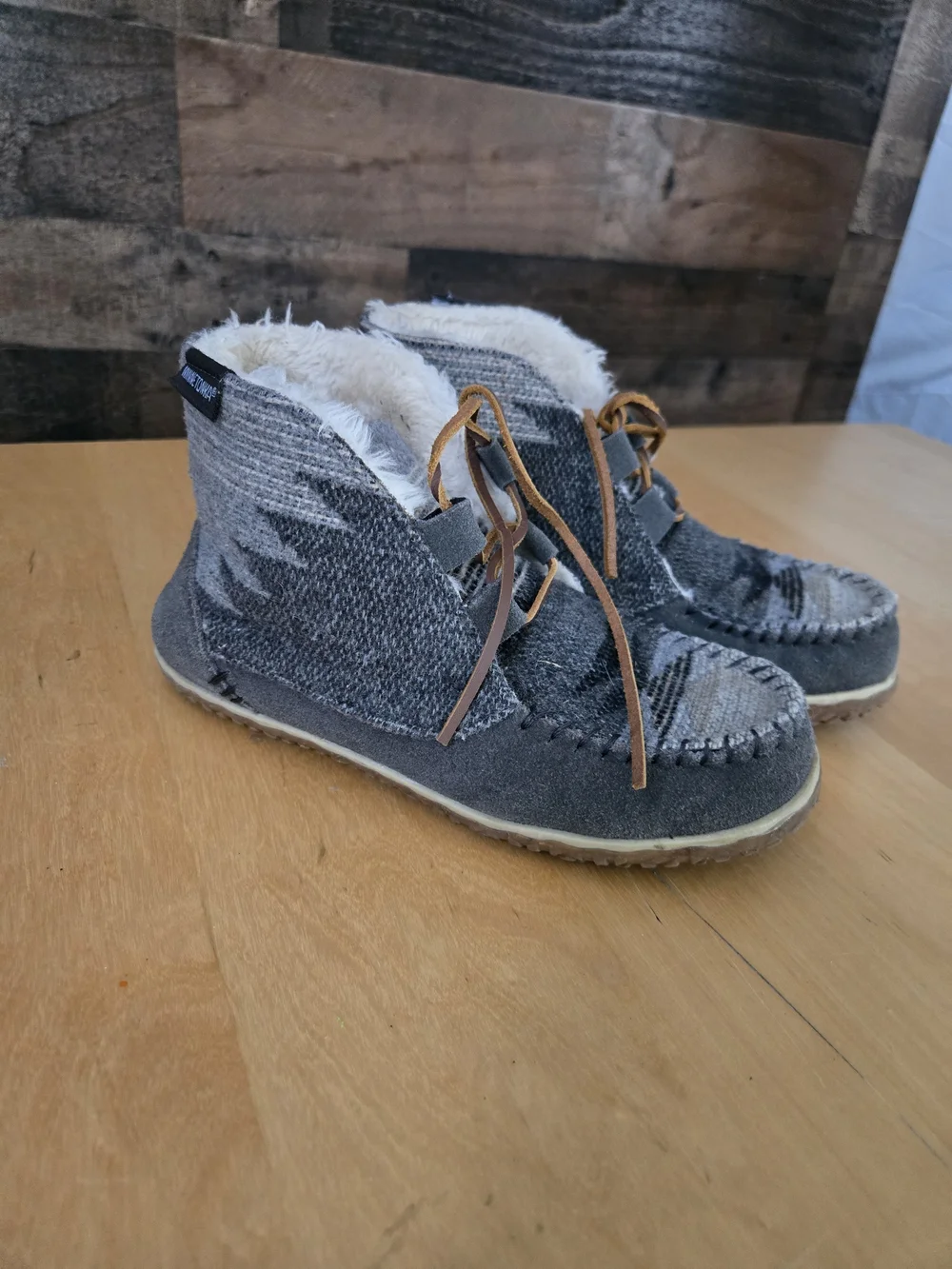 Minnetonka Southwest Womens Torrey Laceup Boot Grey 7M Style 40144